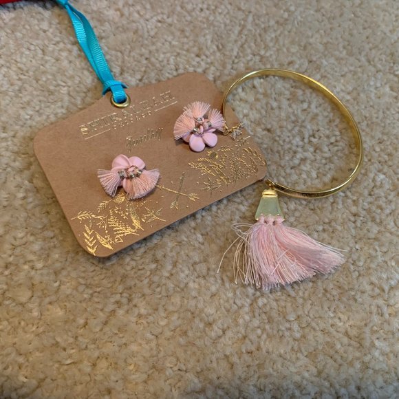 Shiraleah Blush Fleur Earrings and Sants Bangle Set NWT - Picture 2 of 15